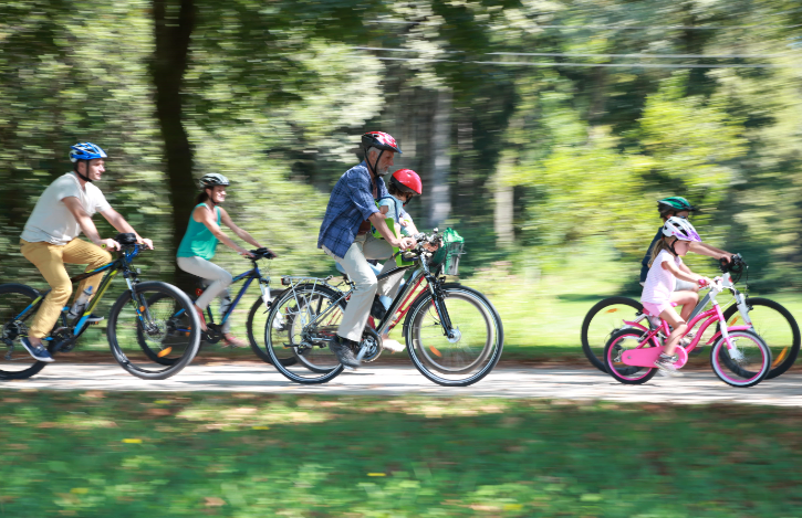 Get Moving! Local Ways to Stay Active As a Family Outdoors